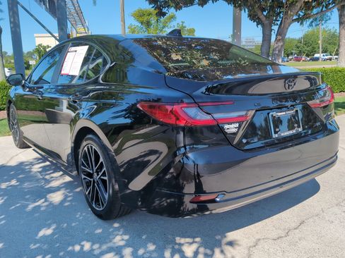 Certified 2025 Toyota Camry XLE w/ Premium Plus Package FWD image 8