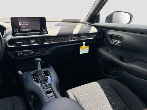 Certified 2023 Honda HR-V Sport image 26