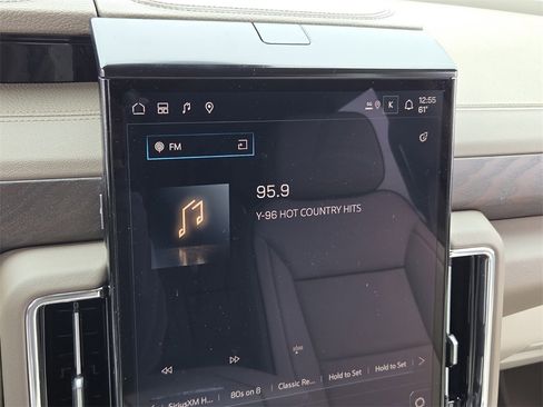 Used 2026 GMC Yukon XL Denali w/ Sun & Power Step Package image 21