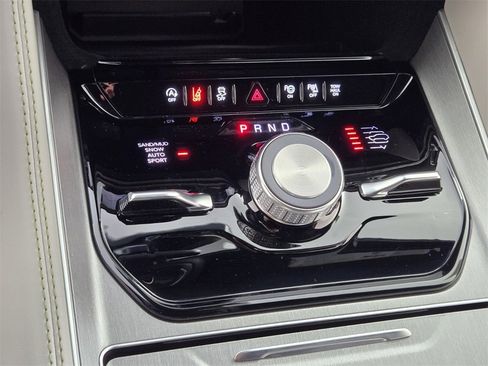 New 2025 Jeep Wagoneer L Series II image 19