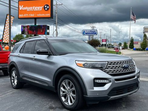 Used 2022 Ford Explorer Limited RWD image 2