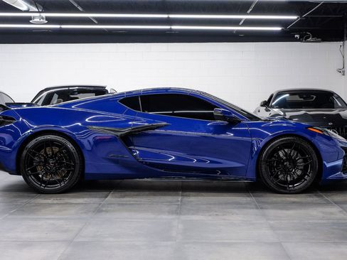 Used 2025 Chevrolet Corvette Z06 w/ Battery Protection Package image 10