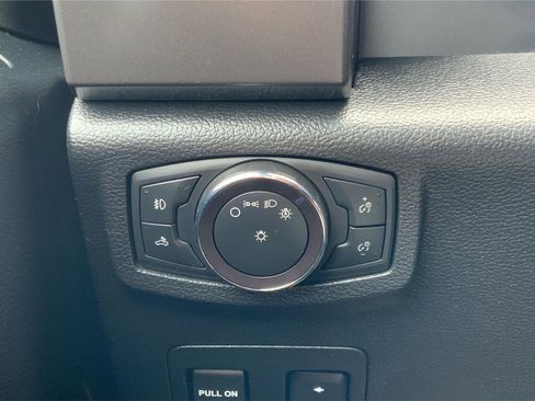 Used 2020 Ford F150 XLT w/ Equipment Group 302A Luxury AWD/4WD image 17