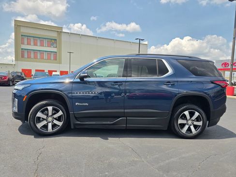 Used 2023 Chevrolet Traverse LT w/ LT Premium Package FWD image 5