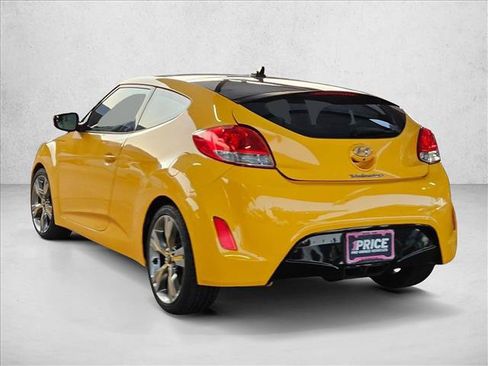 Used 2016 Hyundai Veloster w/ Option Group 02 FWD image 6