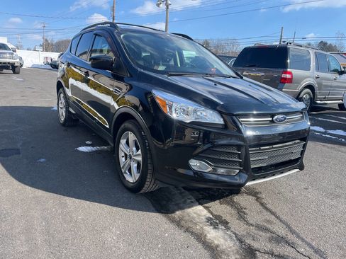 Used 2014 Ford Escape SE w/ Equipment Group 201A image 4