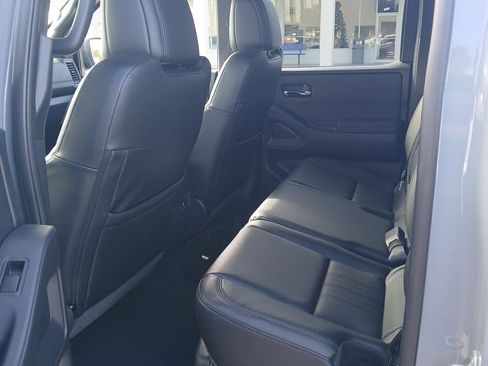 Used 2022 Nissan Frontier PRO-4X w/ Pro-4X Premium Package image 13