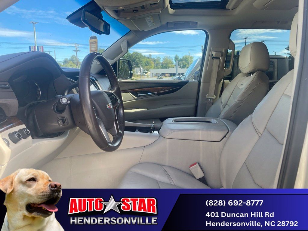 Used 2016 Cadillac Escalade Luxury AWD/4WD image 9