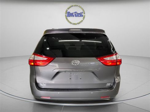 Used 2015 Toyota Sienna XLE w/ XLE Navigation Package AWD/4WD image 4