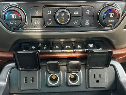 Used 2016 Chevrolet Silverado 2500 High Country w/ Duramax Plus Package image 14