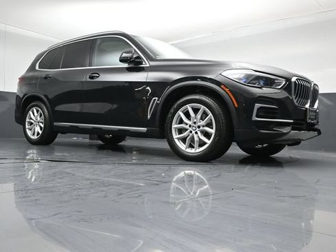 Used 2023 BMW X5 xDrive40i w/ Executive Package AWD/4WD image 38