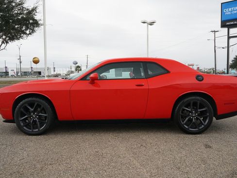 Used 2020 Dodge Challenger SXT w/ Blacktop Package image 11