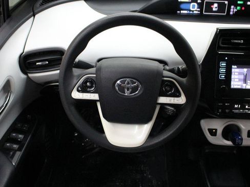 Used 2018 Toyota Prius Two image 26
