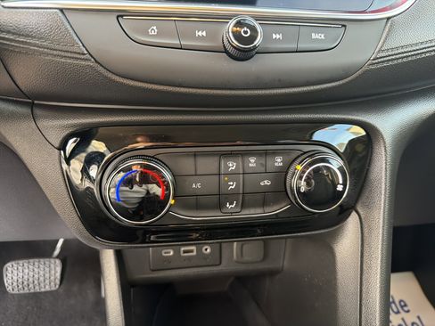 Certified 2021 Buick Encore GX Preferred image 18