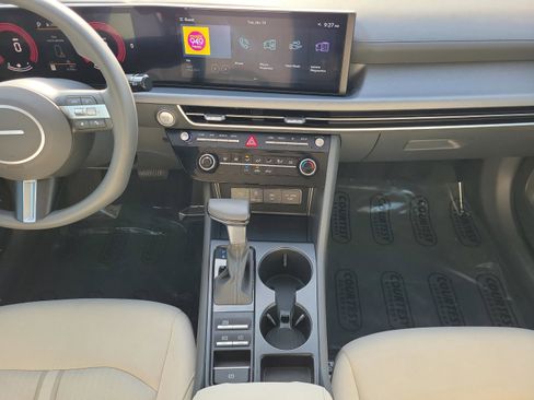 Used 2025 Hyundai Sonata SE image 11
