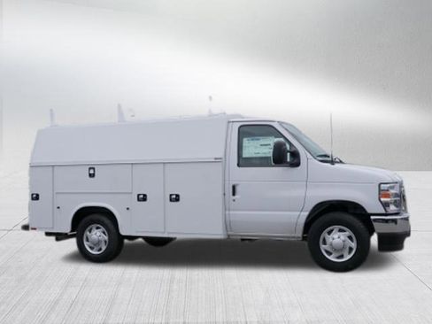 New 2026 Ford E-350 and Econoline 350 Super Duty w/ Power Equipment Group image 2