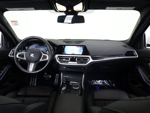 Used 2022 BMW 330i Sedan w/ M Sport Package RWD image 22