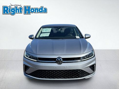 Used 2025 Volkswagen Jetta S FWD image 5