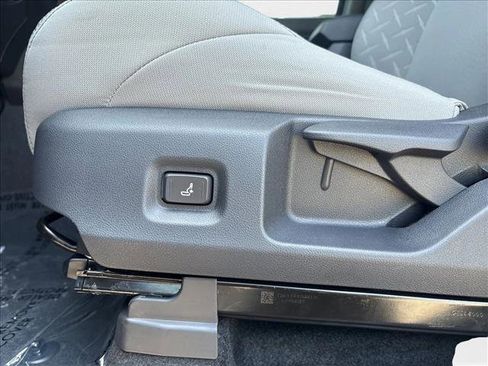 New 2025 Toyota Tacoma SR5 image 4