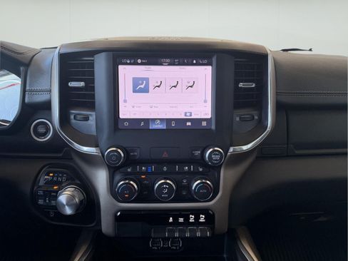 Used 2022 RAM 1500 Laramie AWD/4WD image 12