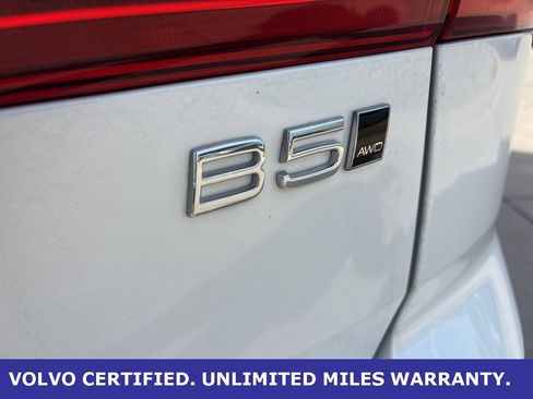 Certified 2025 Volvo XC60 B5 Plus image 9