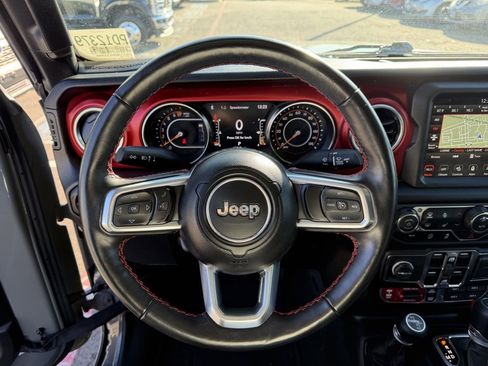 Used 2023 Jeep Gladiator Rubicon w/ Cold Weather Group image 19