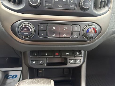 Used 2017 Chevrolet Colorado Z71 AWD/4WD image 14