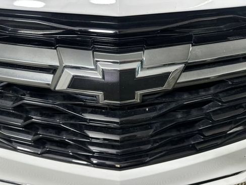 Used 2023 Chevrolet Equinox RS image 9