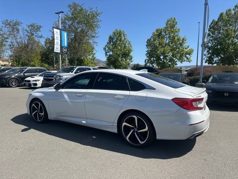 Used 2020 Honda Accord Sport image 4