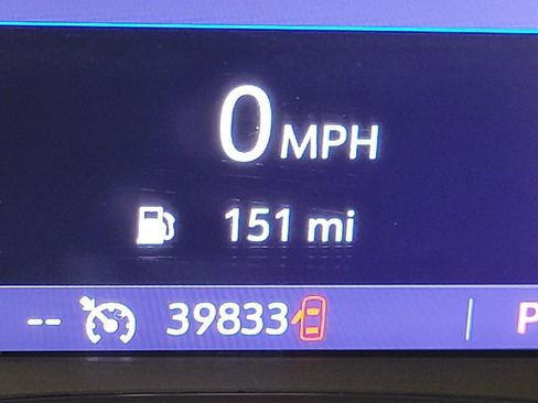 Certified 2023 Chevrolet Traverse LT image 2