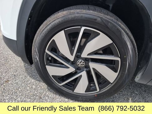 Used 2025 Volkswagen Atlas SE AWD/4WD image 25