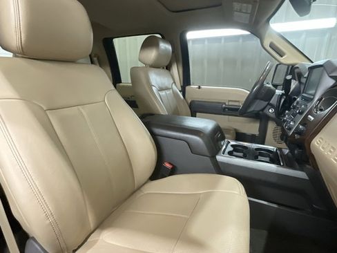 Used 2016 Ford F250 Lariat w/ Chrome Package image 13