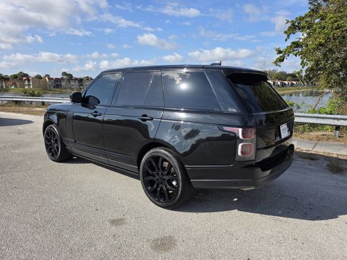 Used 2018 Land Rover Range Rover HSE image 2