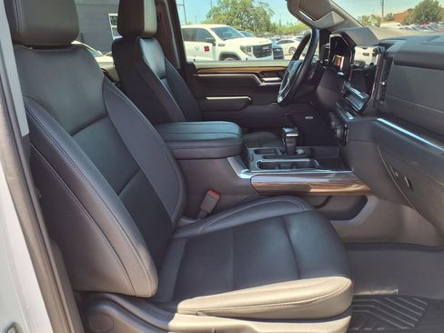Used 2023 Chevrolet Silverado 1500 RST AWD/4WD image 13