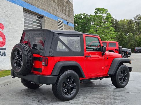 Used 2018 Jeep Wrangler Sport w/ Connectivity Group AWD/4WD image 7