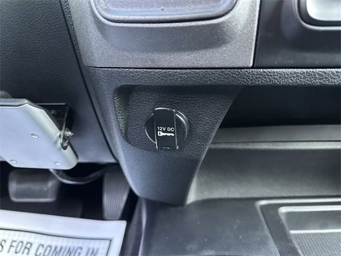 Used 2013 RAM 2500 Tradesman w/ Chrome Appearance Group image 16