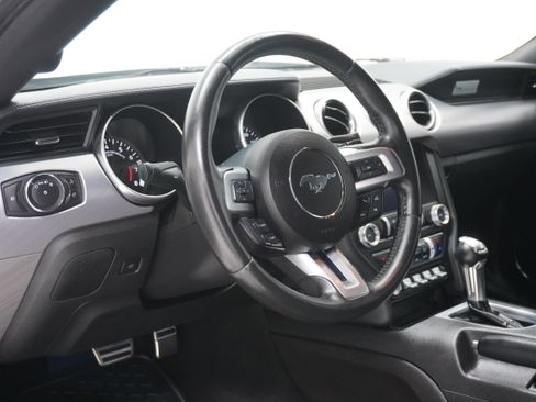 Used 2019 Ford Mustang Premium RWD image 13