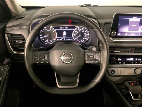 Used 2025 Nissan Rogue SV AWD/4WD image 5