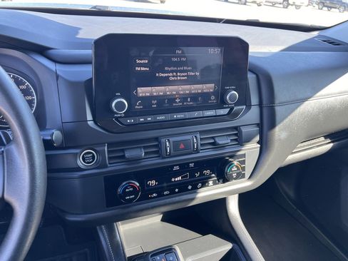 Certified 2024 Nissan Pathfinder S image 10