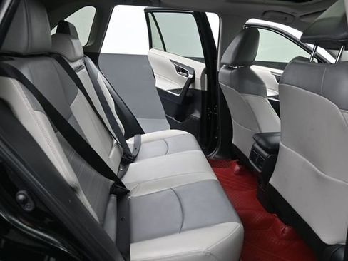 Used 2025 Toyota RAV4 XLE Premium FWD image 10