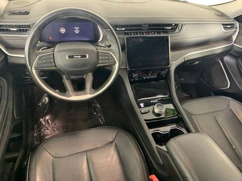 Used 2022 Jeep Grand Cherokee L Limited AWD/4WD image 19