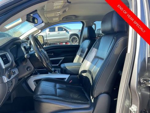 Used 2019 Nissan Titan PRO-4X w/ Pro-4x Convenience Package image 10