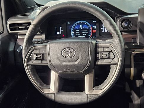 Certified 2025 Toyota Tacoma SR5 w/ SR5 Upgrade Package AWD/4WD image 26