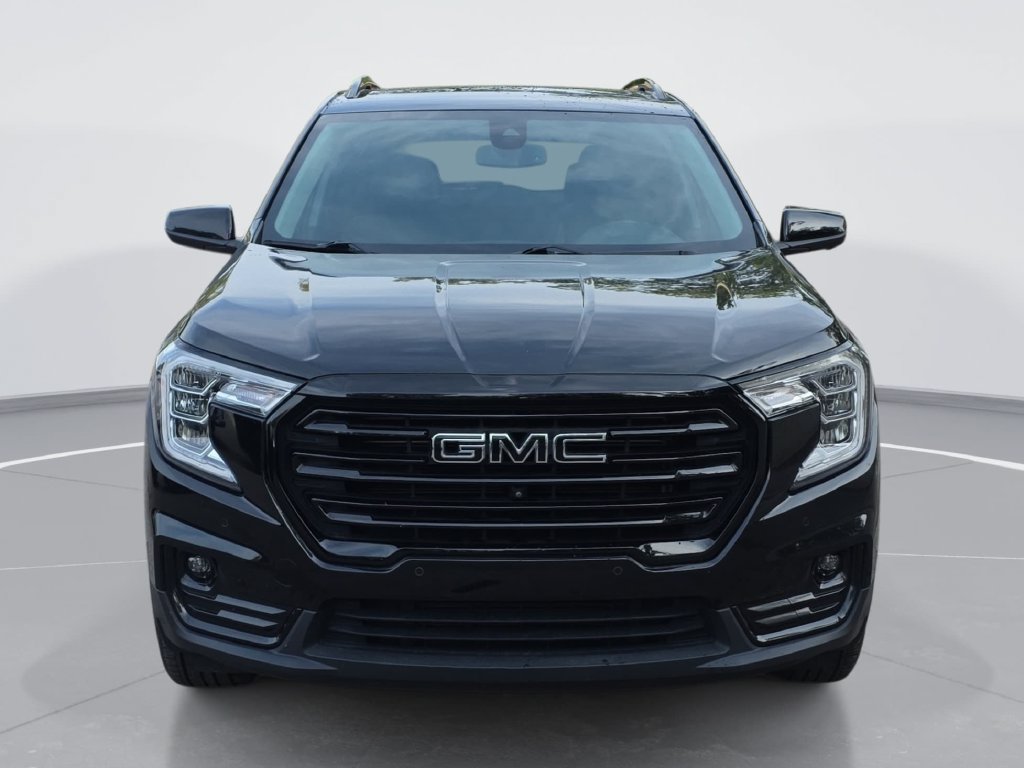 Used 2023 GMC Terrain SLT w/ Tech Package AWD/4WD image 10