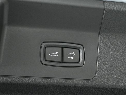 New 2025 Porsche Panamera 4 image 30