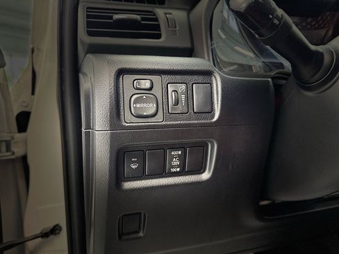 Used 2019 Toyota 4Runner SR5 AWD/4WD image 14