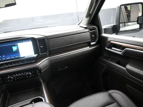 Used 2025 Chevrolet Silverado 2500 LT AWD/4WD image 19