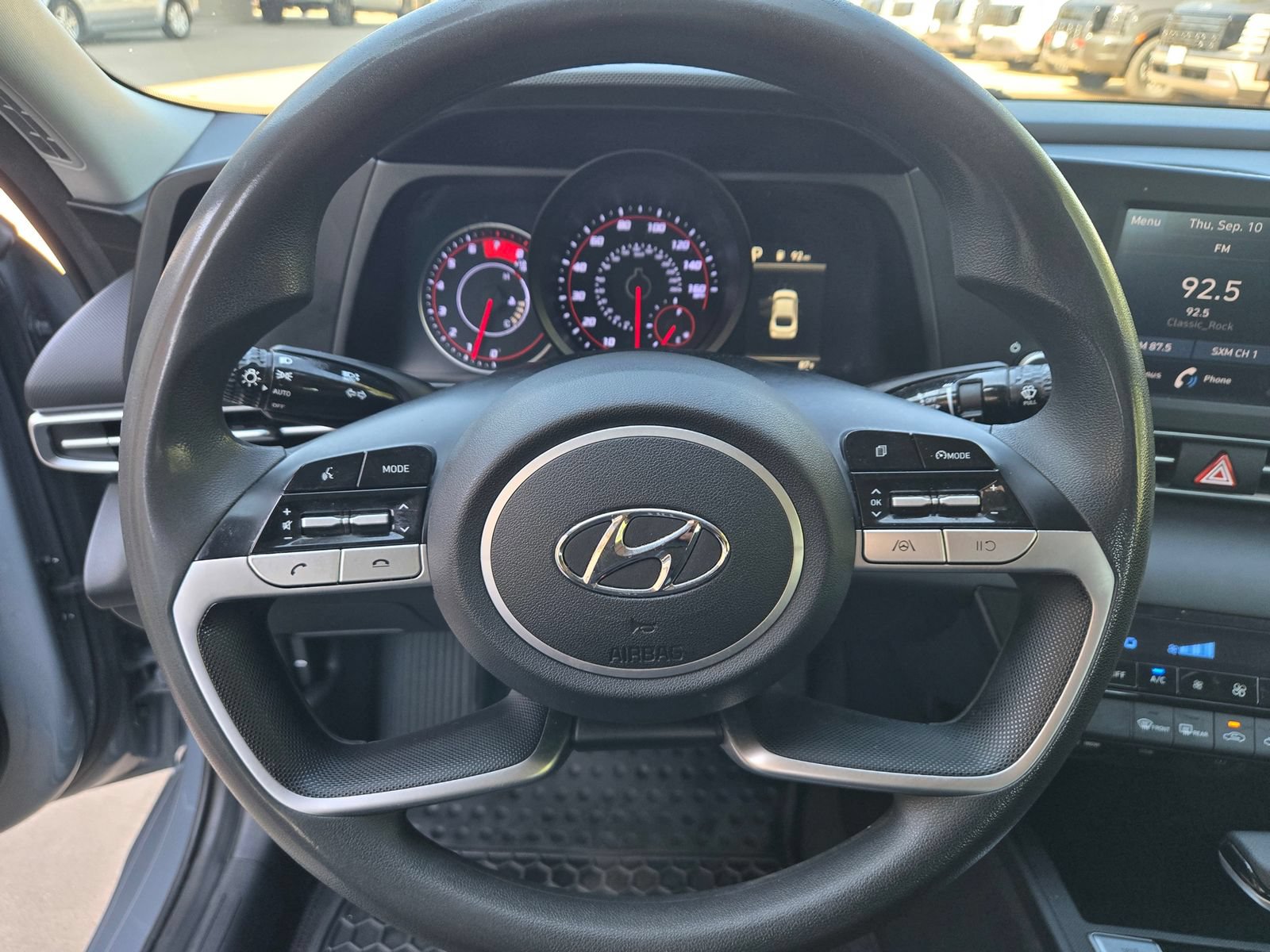 Used 2022 Hyundai Elantra SEL w/ Cargo Package FWD image 11
