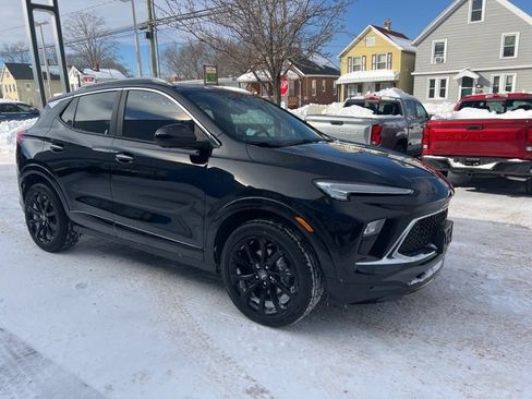 Used 2024 Buick Encore GX Sport Touring w/ Experience Buick Package image 8