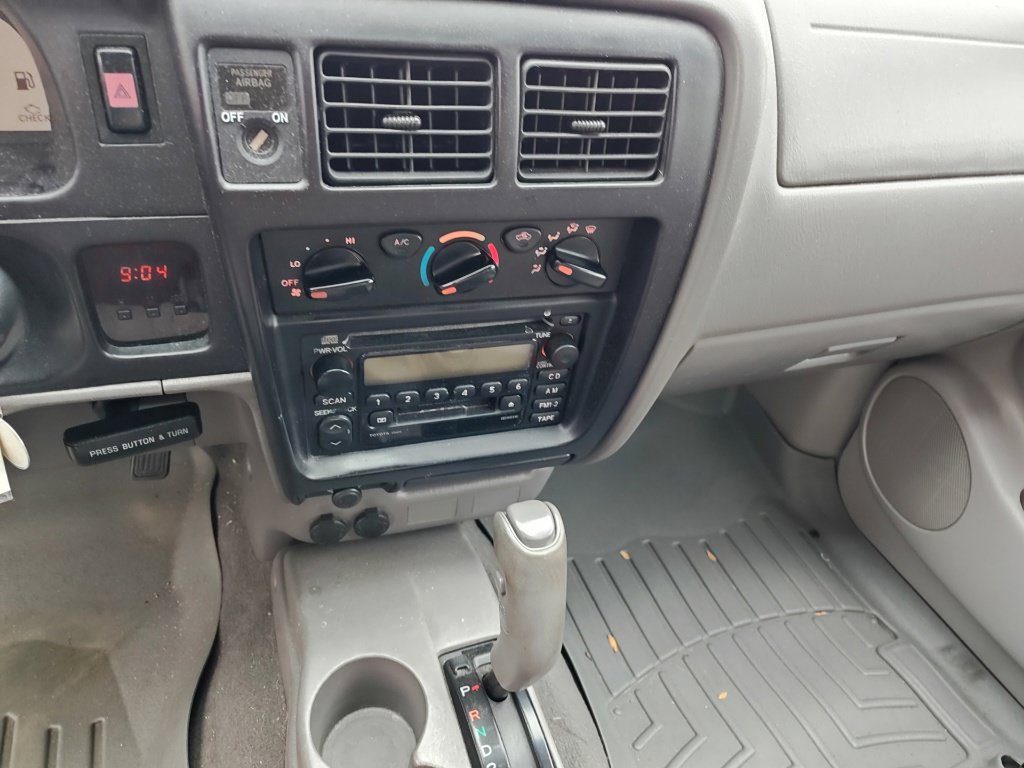 Used 2002 Toyota Tacoma PreRunner RWD image 13